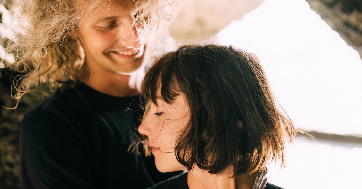 découvrez notre guide complet sur l'attachment, une notion clé des relations humaines et des interactions sociales. apprenez comment les liens affectifs influencent notre comportement et notre bien-être, ainsi que des conseils pratiques pour renforcer vos connexions personnelles.