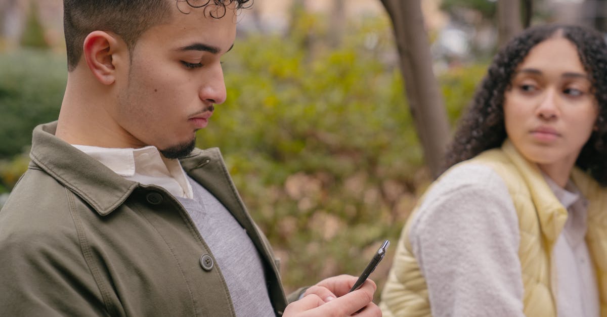 découvrez les profondeurs de la jalousie, un sentiment complexe qui peut influencer nos relations et notre bien-être. explorez ses causes, ses manifestations et des stratégies pour la gérer efficacement.