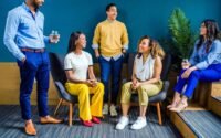 découvrez nos conseils pour mener une conversation efficace et agréable. apprenez à bien communiquer, à écouter activement et à établir des échanges constructifs au quotidien.