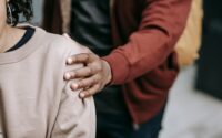 découvrez ce que signifie 'ignoring', son importance dans différents contextes, et comment cette notion peut influencer votre vie personnelle et professionnelle.