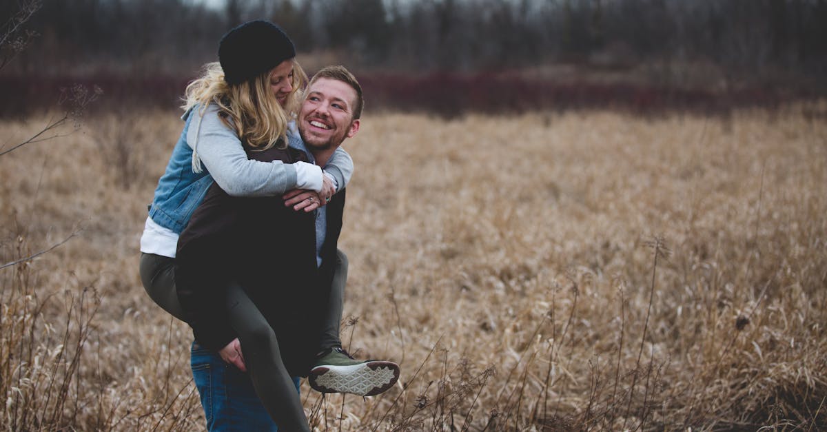 découvrez des conseils et astuces pour entretenir une relation saine, améliorer la communication et renforcer les liens affectifs dans votre couple ou avec vos proches.
