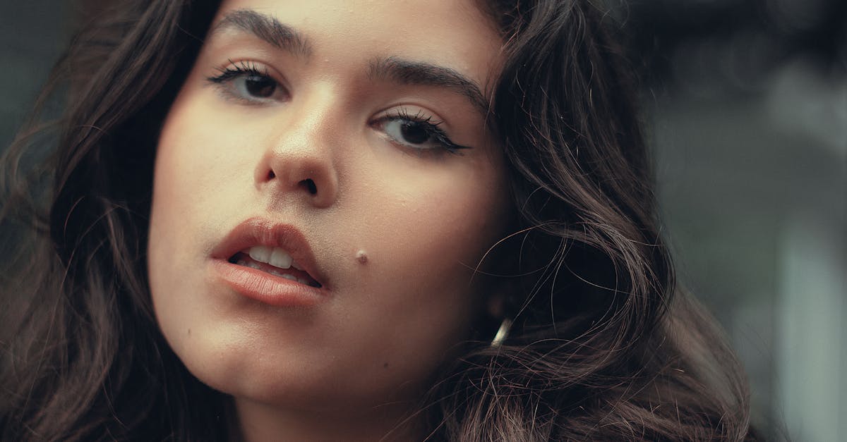 découvrez comment développer et renforcer votre self-confidence grâce à des conseils pratiques et des astuces éprouvées. améliorez votre estime de soi et avancez avec assurance dans tous les aspects de votre vie.