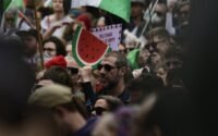 découvrez les principaux signes qui montrent que votre ex pense encore à vous. analysez leurs comportements pour comprendre leurs véritables intentions et savoir s’il y a encore une chance de raviver la flamme.
