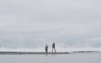 découvrez tout sur la réconciliation : définition, importance dans les relations personnelles et professionnelles, étapes clés pour rétablir la confiance et favoriser le pardon entre les parties concernées.
