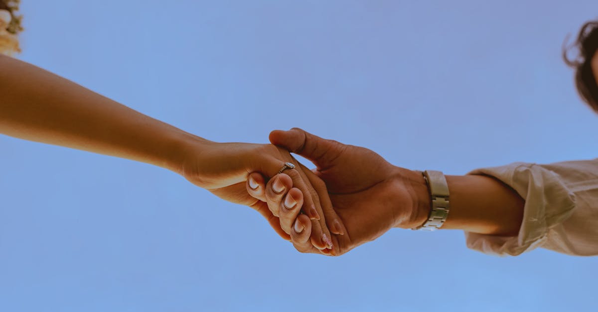 découvrez les conseils et astuces d’un expert en relations pour améliorer votre vie amoureuse, renforcer la communication dans votre couple et surmonter les défis relationnels.
