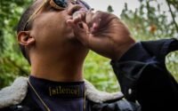 découvrez la signification du silence, ses bienfaits sur le bien-être, pourquoi il est essentiel dans notre vie moderne et comment l'apprécier au quotidien.