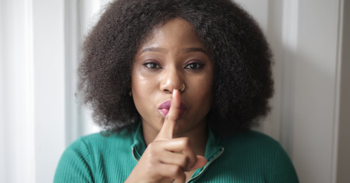 découvrez la signification et l'importance du silence, ses bienfaits sur le bien-être, la communication et la concentration, ainsi que des conseils pour l'intégrer dans votre quotidien.