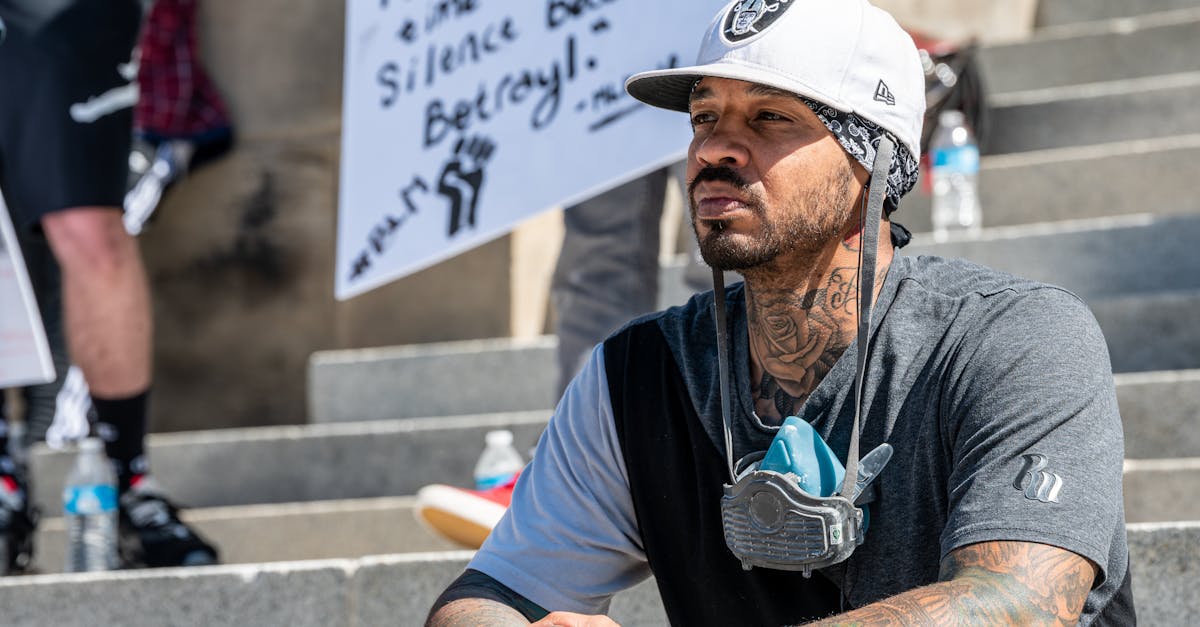 découvrez une histoire intense de trahison où les liens de confiance sont mis à rude épreuve et les secrets explosent.