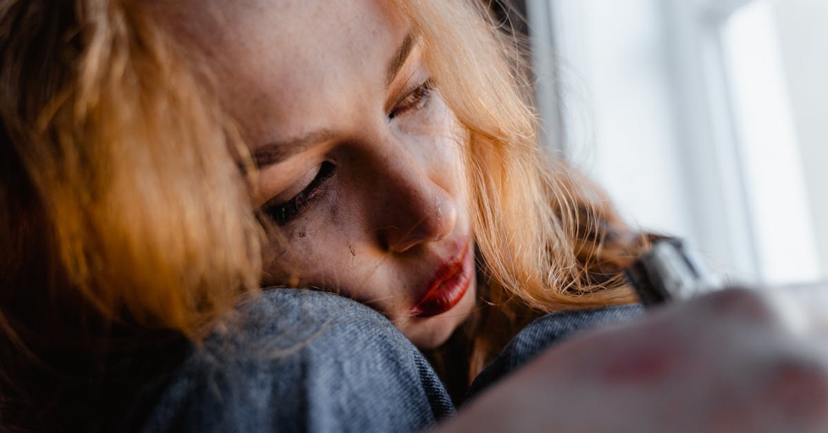 découvrez des ressources et du soutien pour comprendre et surmonter le deuil, un processus émotionnel difficile mais essentiel à la guérison.