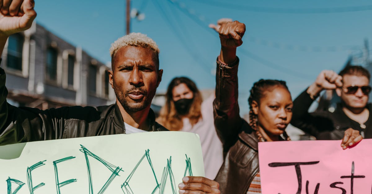 découvrez des conseils pratiques et efficaces pour surmonter une rupture amoureuse, retrouver confiance en soi et tourner la page sereinement.